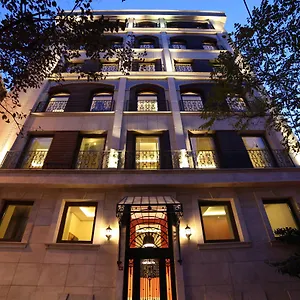 Otel The Fox