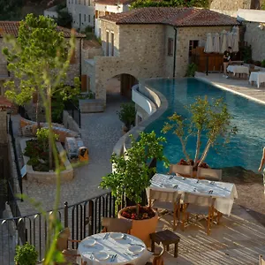 https://zoe-hora.albaniahotels.org
